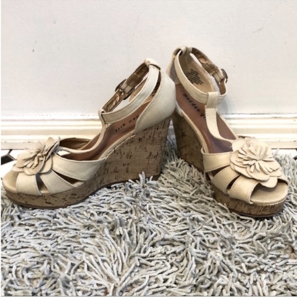 Madden Girl Kolasso Wedged Canvas T Strap Sandals - Picture 4 of 8